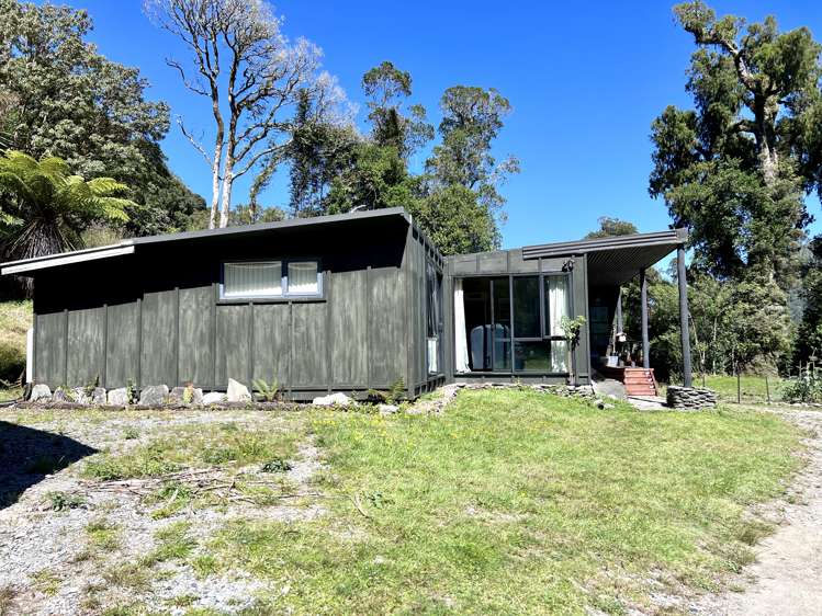 254 Doughboy Road Kokatahi_17