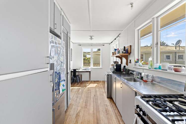 11 Flower Street Bulls_1