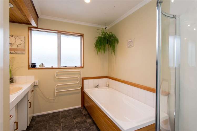 653 Oxford Road Fernside_11