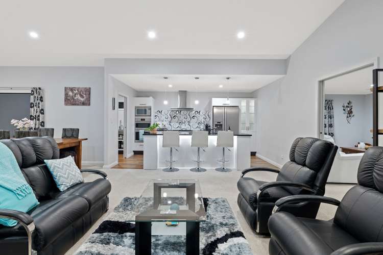 1 Holcombrooke Lane Welcome Bay_4