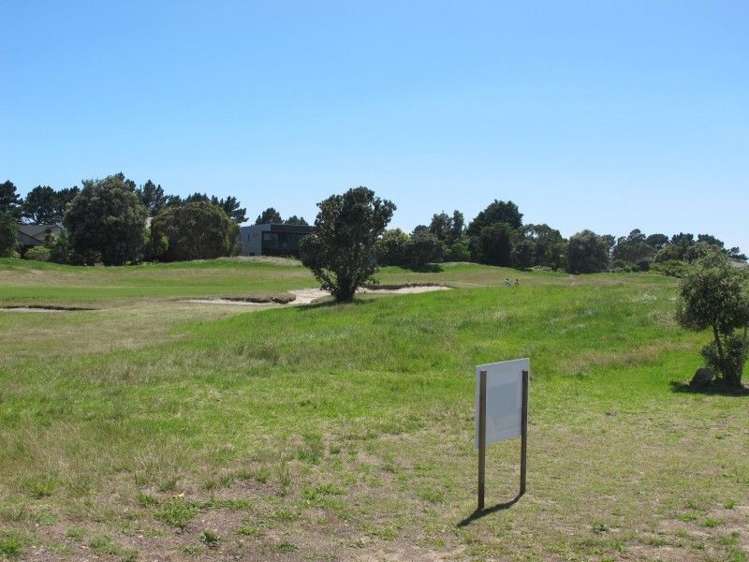 133 The Fairway Matarangi_4