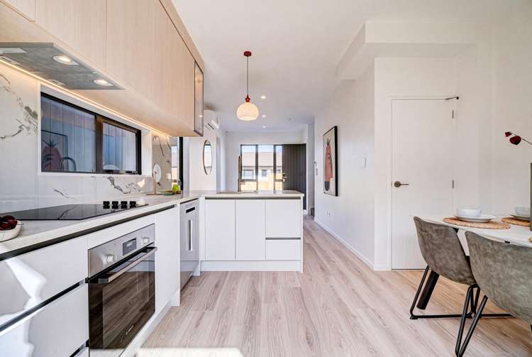 15 Montclair Rise Browns Bay_12