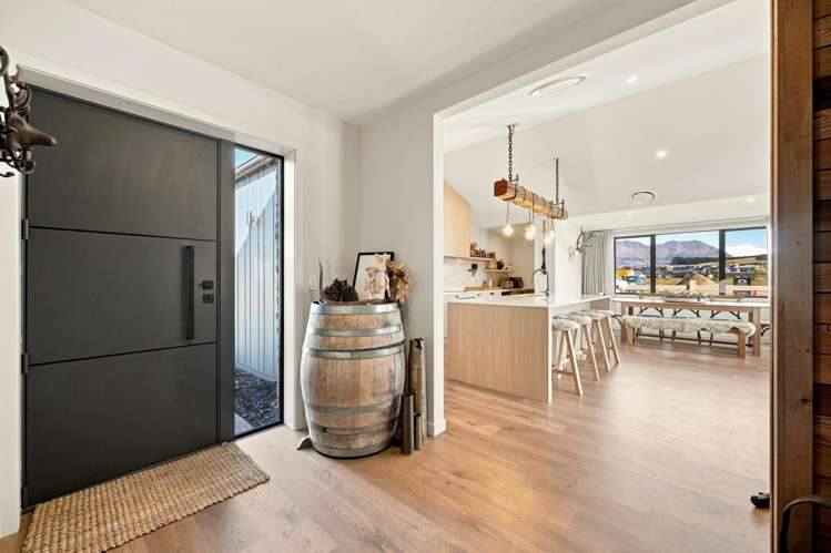 1 Moonstone Street Wanaka_16