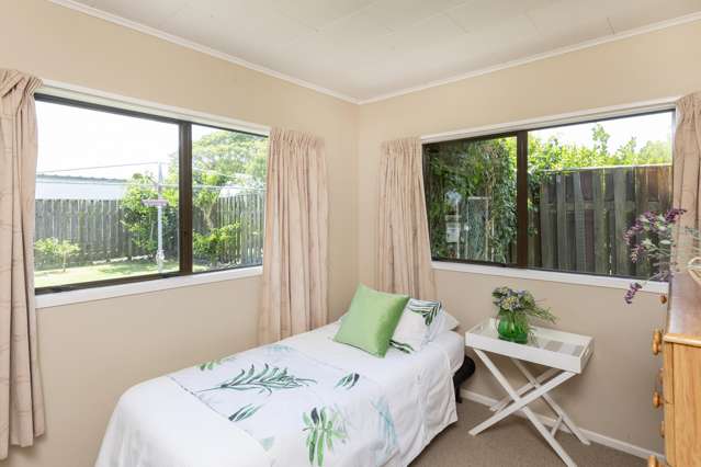 323 Stout Street Riverdale_4