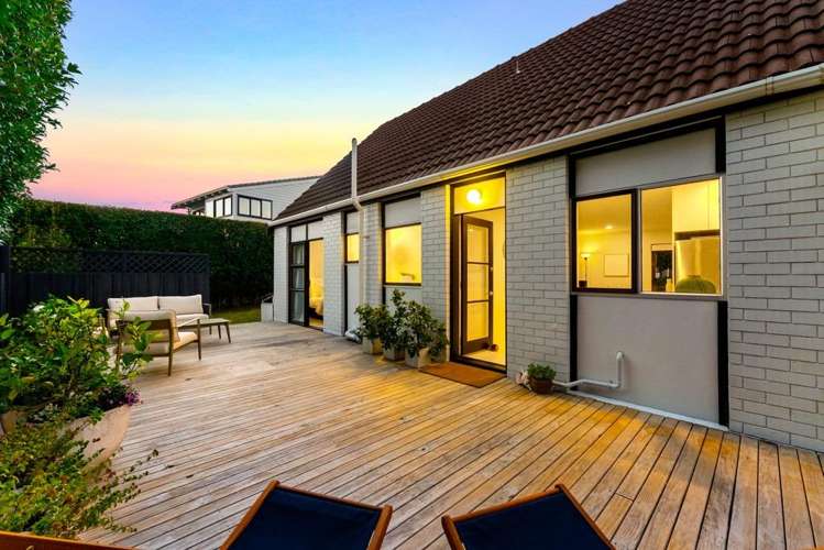 5a/2 Tobruk Crescent_0
