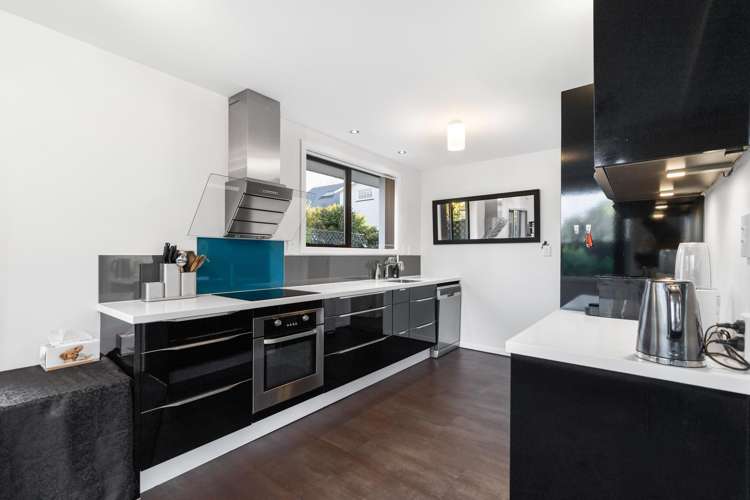 2/11 Moana Street Somerfield_3