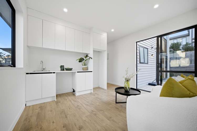 5 Luff Place Long Bay_18