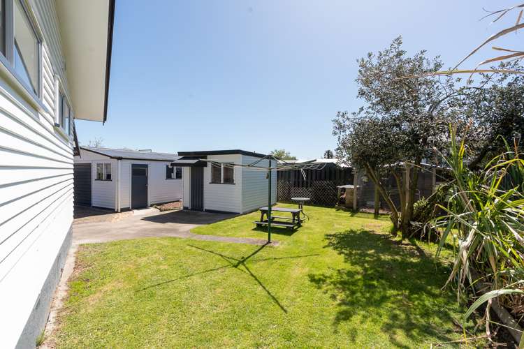 76 Saxbys Road Deanwell_19