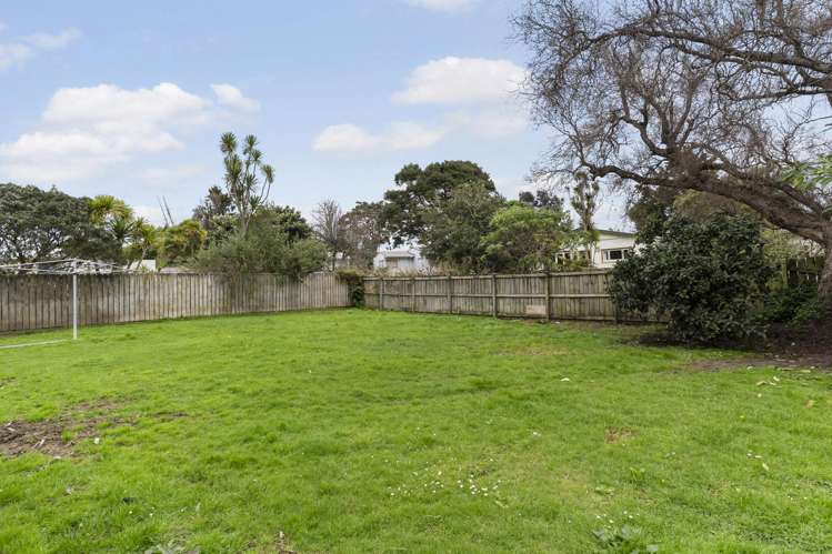 20 Gill Avenue Te Atatu Peninsula_10