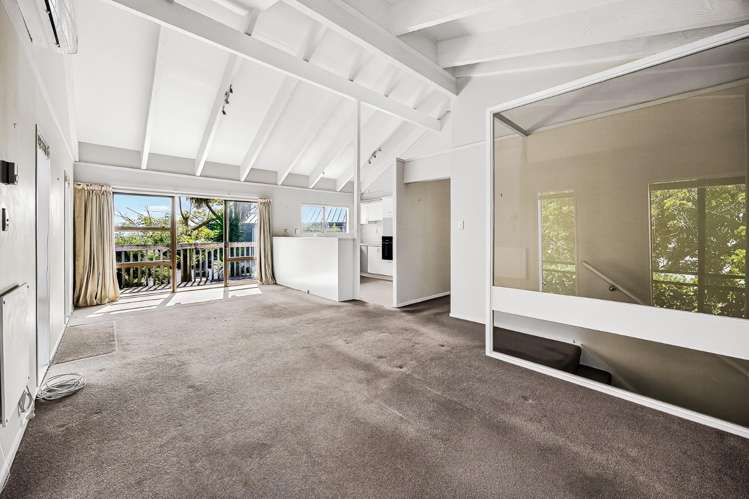 a/13 Muritai Road Milford_4