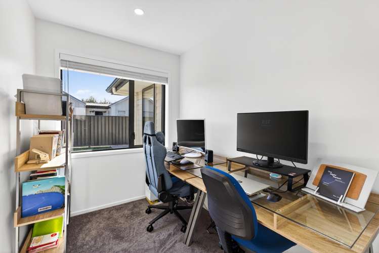 609 Lyndhurst Road Frimley_14