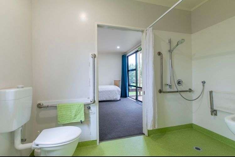 301 Riverhead Road Riverhead_5