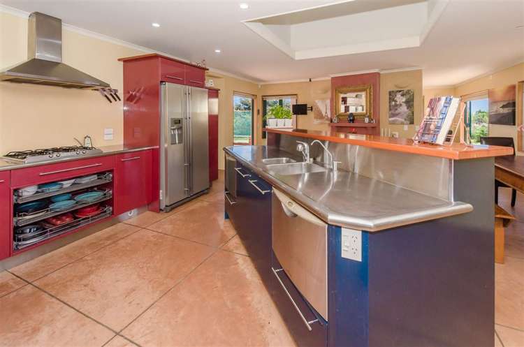 160 Milne Drive Paraparaumu_1