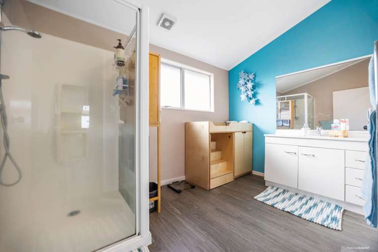 35 Kohekohe Street New Lynn_13