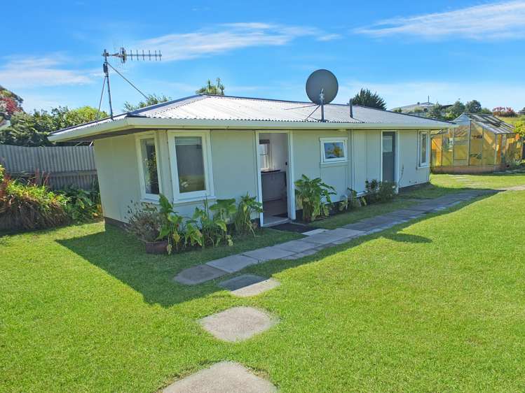 15 Andrews Street Foxton Beach_18