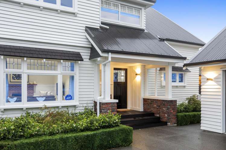 111 St Andrews Square Strowan_27