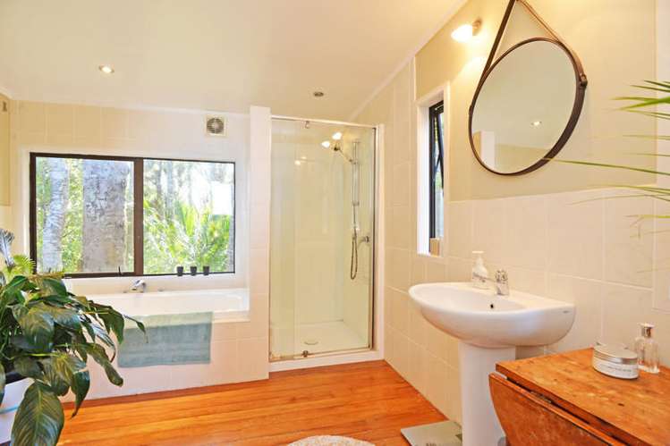 35 Kauri Point Road Laingholm_5