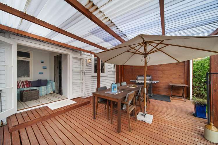 317 Massey Road Mangere East_11