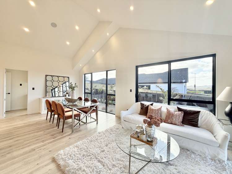 80 Parish Drive_5