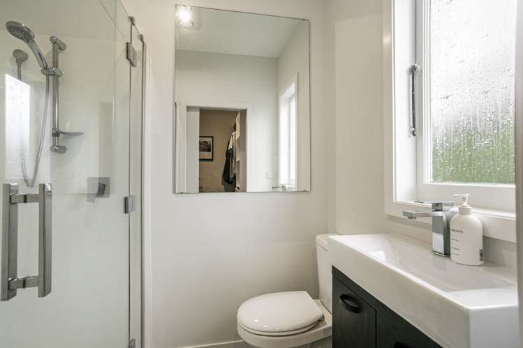 35 Kiwi Road Point Chevalier_11