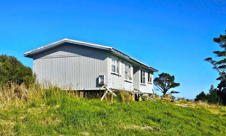 143 Kokohuia Road Omapere_28