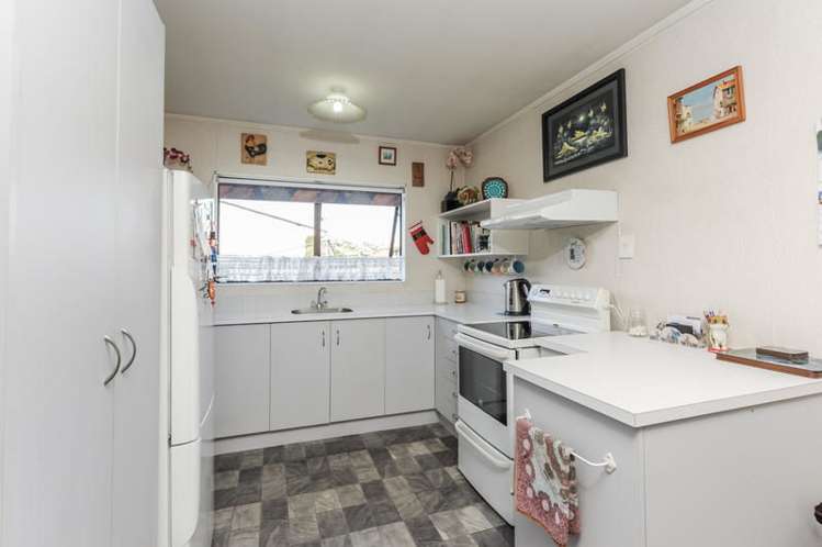 2/83 Glendale Road Glen Eden_7