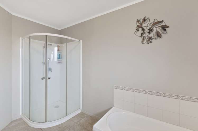 12 Flora Way Rototuna_12