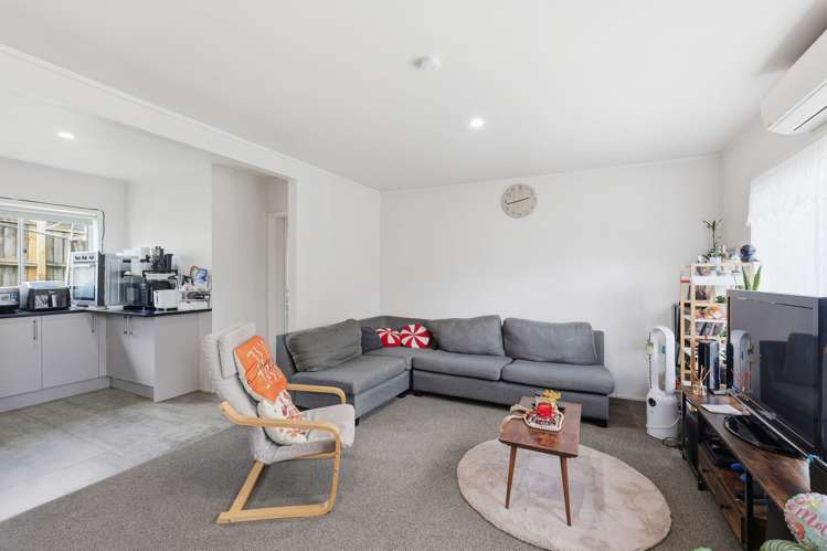 1/57 Chartwell Avenue Glenfield_2
