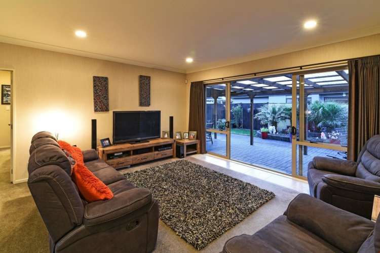 29 Stranraer Crescent Wattle Downs_24