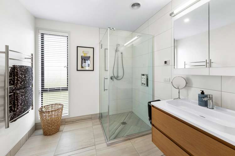 19b Fernwood Place Wai O Taiki Bay_15