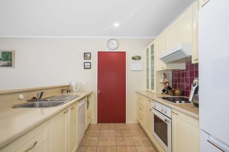 2c James Street Plimmerton_8