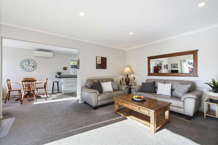 2/12 Giles Place Shirley_6