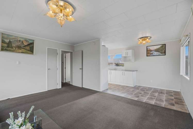 70 Archboyd Avenue Mangere East_4