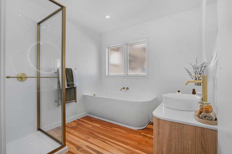 1/229 Glenfield Road Hillcrest_17