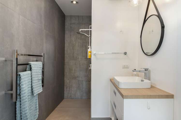 104 New Renwick Road Burleigh_14