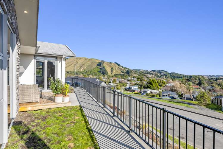 99 Kakariki Grove Waikanae_22