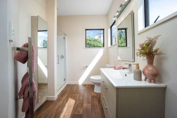 15 North Way Titirangi_21