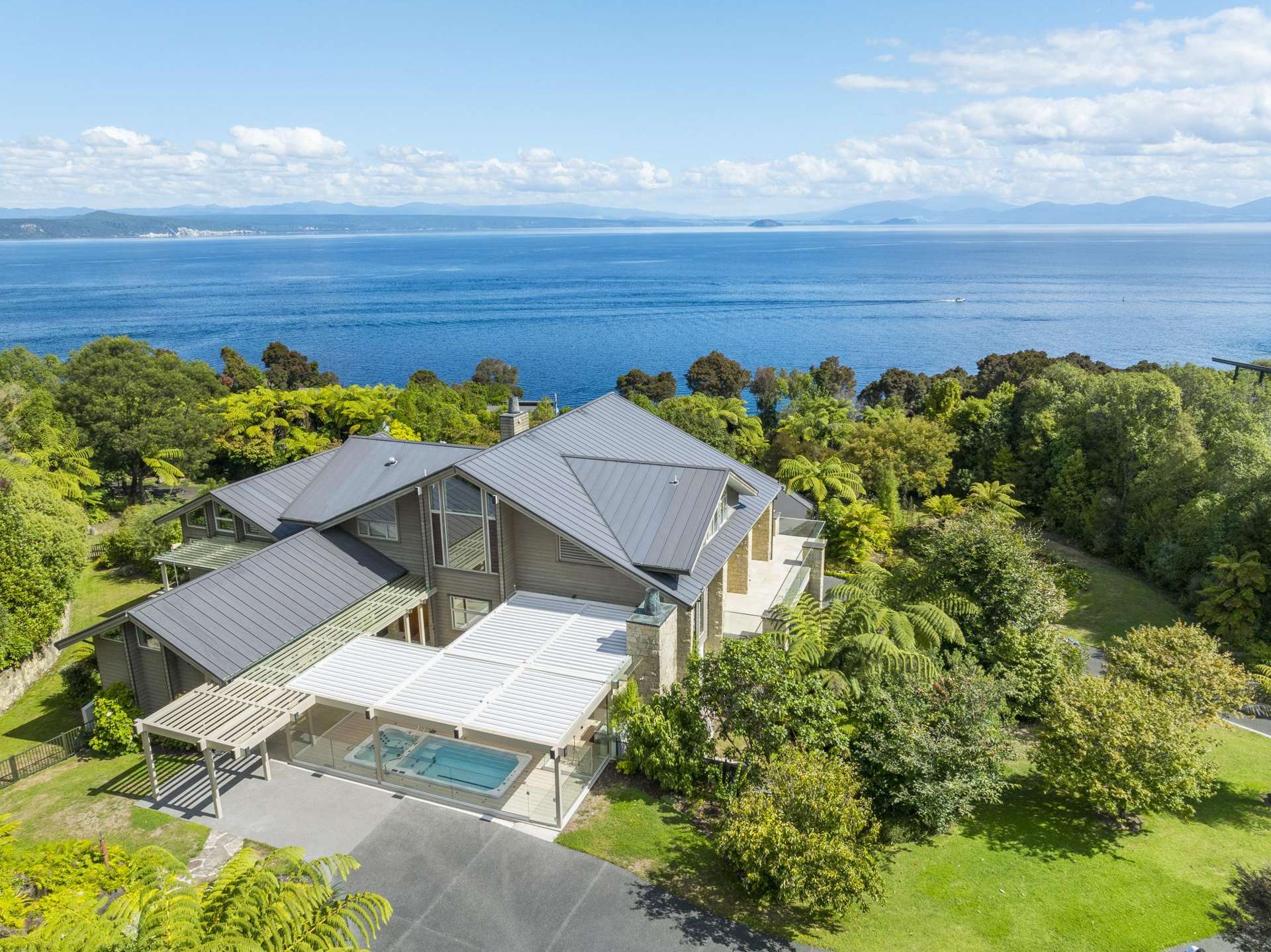 49 Whakamoenga Point Acacia Bay_0