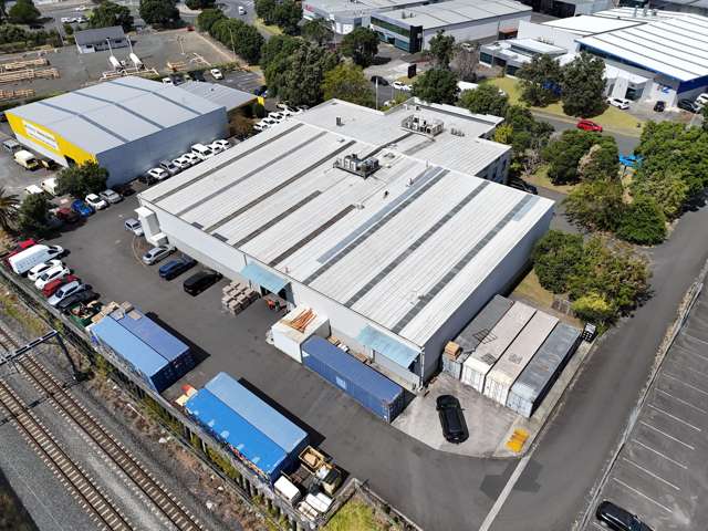 42 Vestey Drive Mount Wellington_3