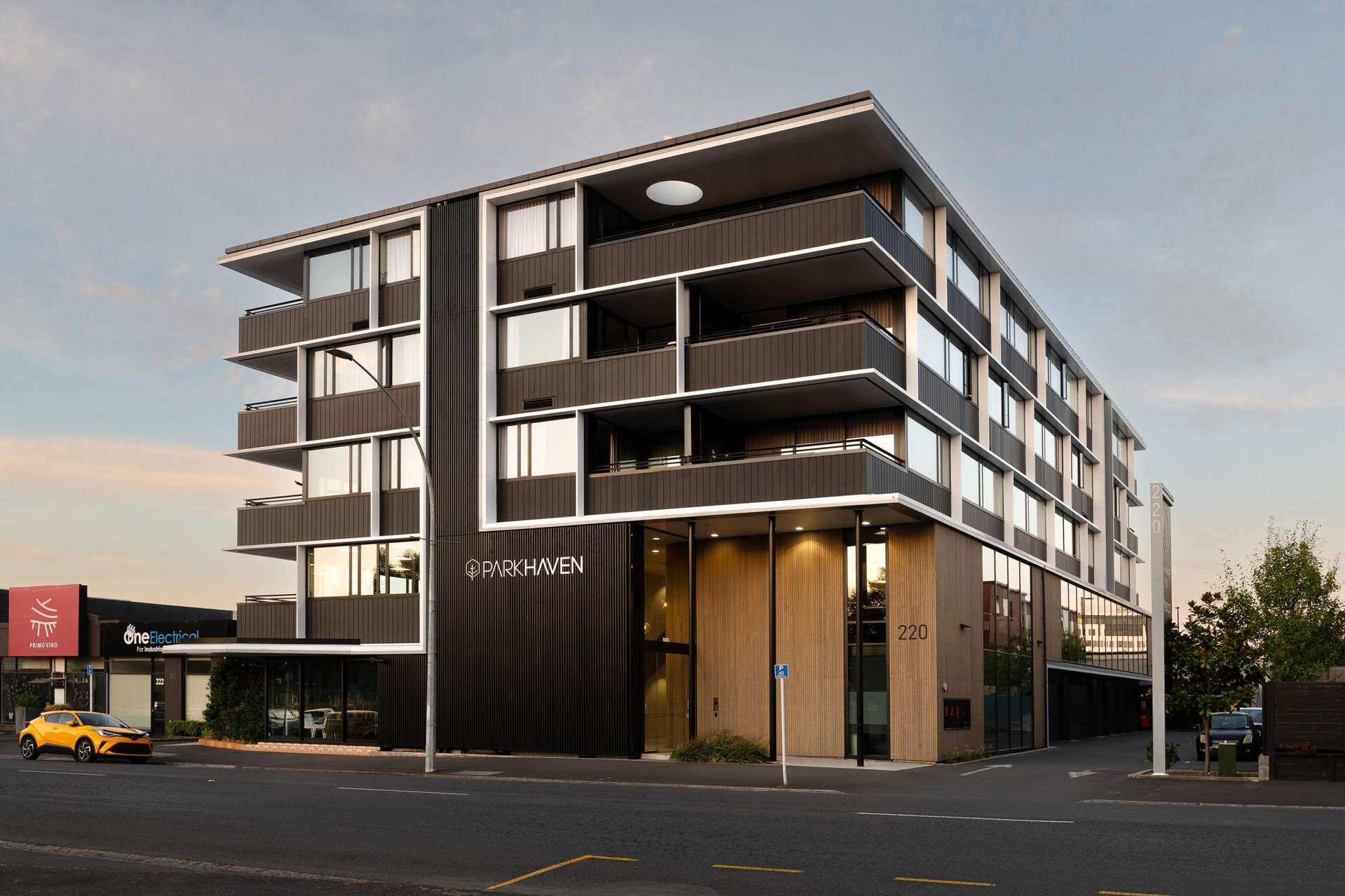 302/220 Tristram Street Hamilton Central_0