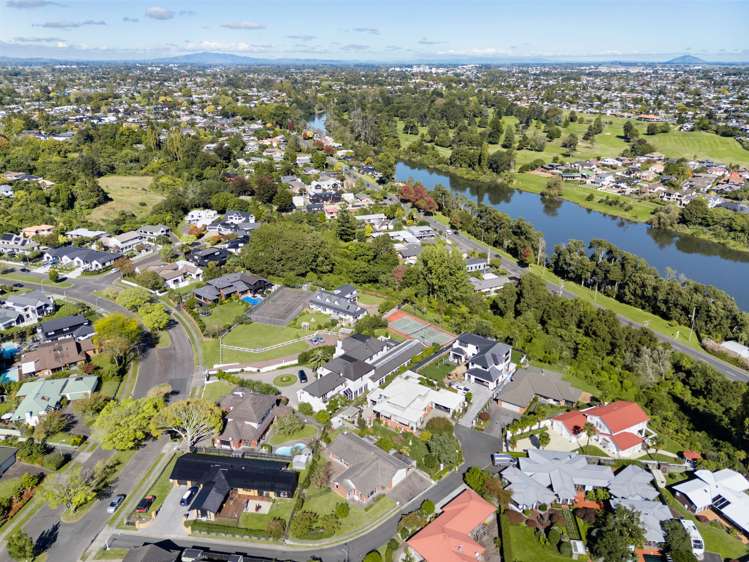 1 The Avenue Harrowfield_19