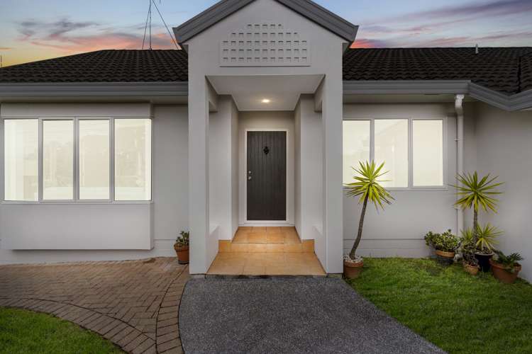 2/893 Beach Road Waiake_19