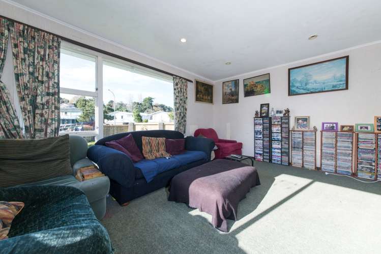 2 John F Kennedy Place Glen Eden_5