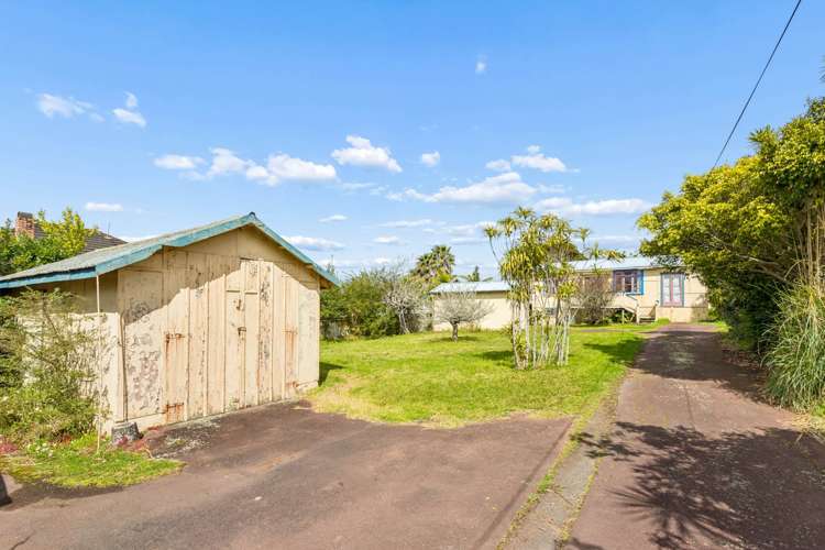 13 Willerton Avenue New Lynn_11