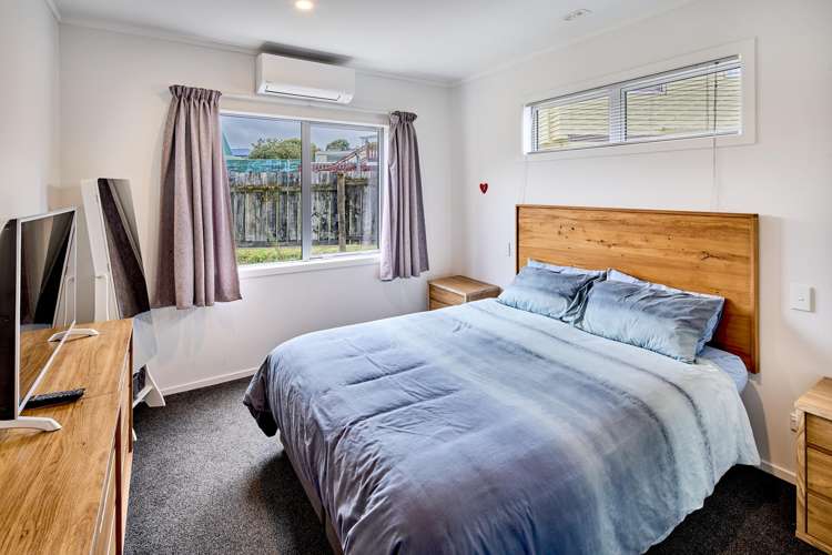 109a Gloaming Hill Titahi Bay_9