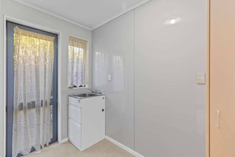 100 Aldinga Avenue Stoke_8