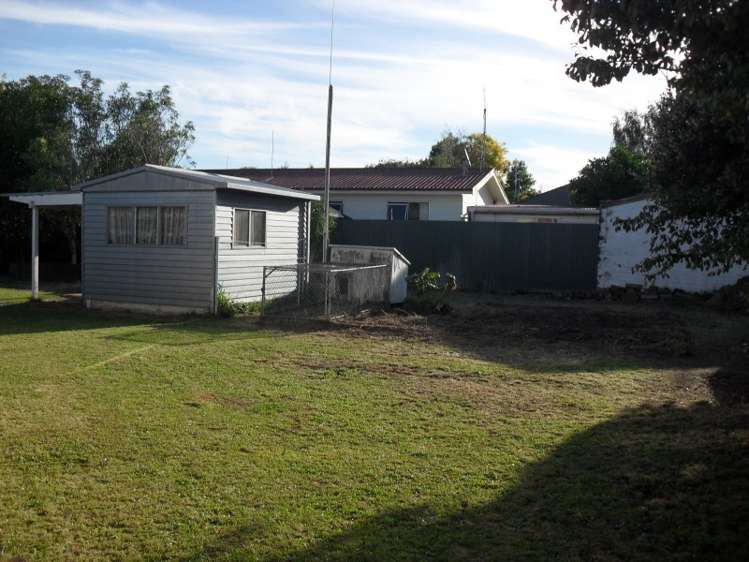 98 Albert Street Hamilton East_8