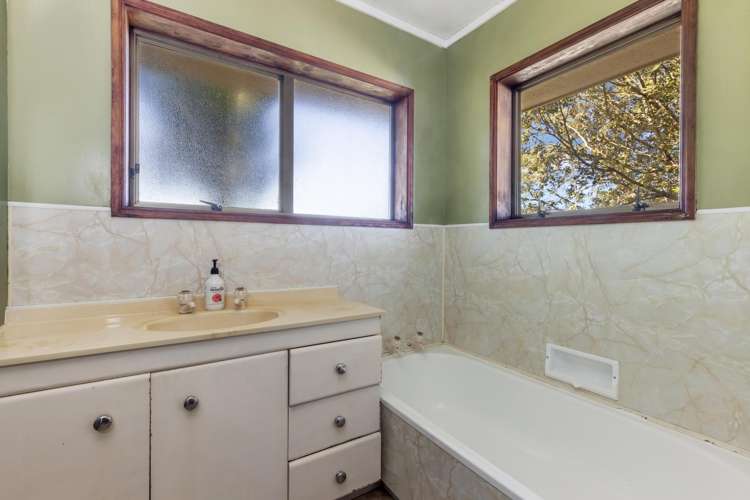 24 Hoylake Place Wattle Downs_16