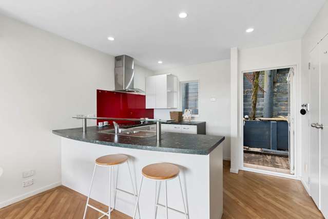 1/48A Exmouth Road Northcote_2