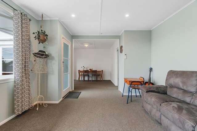46 Daniell Street Featherston_2